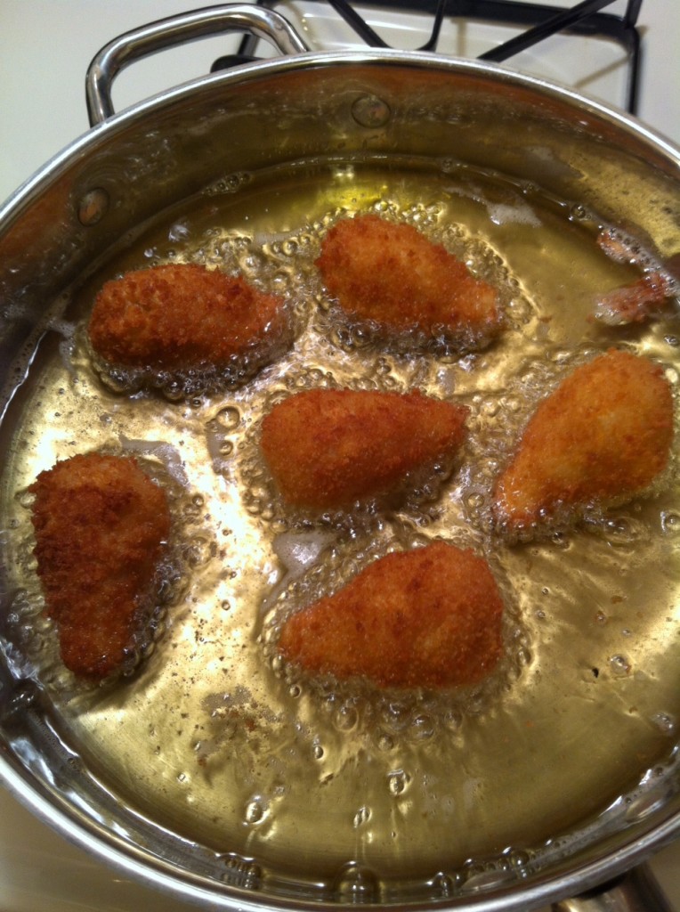 Coxinha frying pastry perfect